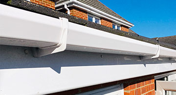 Cleaning gutters Winchester